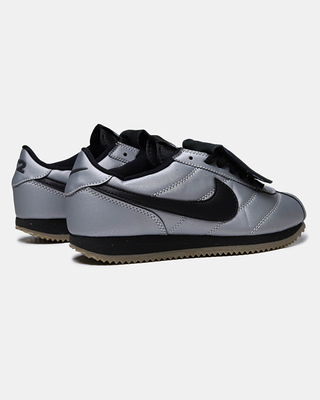 Кросівки Nike Cortez Leather SE Metallic Cool Grey Black HQ3490-099 (Сріблястий) - фото 5 
