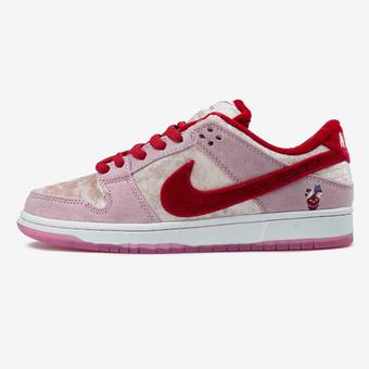 Кроссовки Nike SB Dunk Low Strangelove