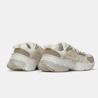 Кроссовки Nike V2K Runtekk Beige White (Бежевый) - фото 4 
