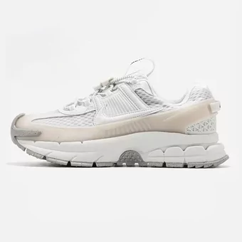 Nike Zoom Vomero Roam Summit White Light Bone
